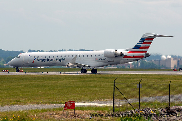 American Airlines Canadair CRJ-700 N506AE at Washington National (2013)