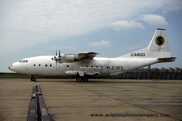 Cargo Antonov An-12 LZ-SFS (1998)