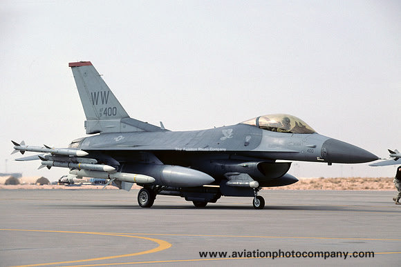 USAF 35 FW 13 FS GD F-16C Fighting Falcon 91-0400/WW at Prince Sultan AB (2002)