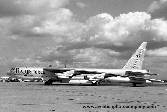 USAF 320 BW Boeing B-52F Stratofortress 57-0163 (1967)