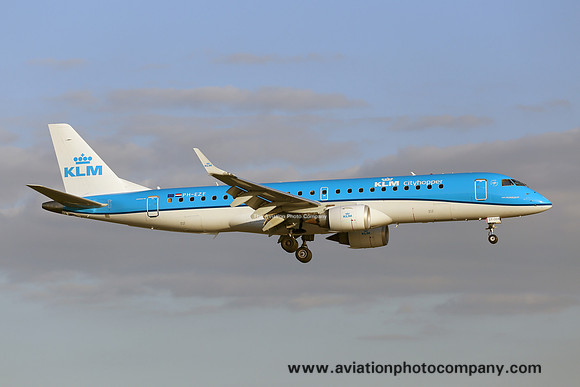 KLM Cityhopper Embraer ERJ-190 PH-EZF (2016)