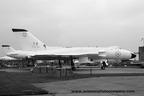 RAF 230 OCU Avro Vulcan B.1A XH559 at RAF Finningley (1962)