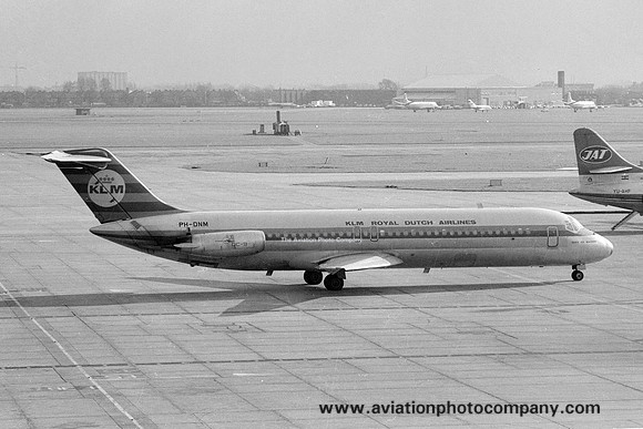 KLM Douglas DC-9-33 PH-DNM at Heathrow