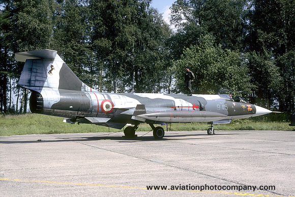 Italian Air Force 9 Stormo Lockheed F-104S Starfighter MM6817/9-45 (1987)