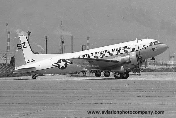 US Marines H&MS-17 Douglas C-117D Skytrain 50801/SZ
