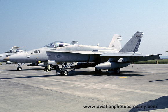 US Navy VFA-195 McDonnell Douglas F/A-18C Hornet 164900/NF-410 (2003)