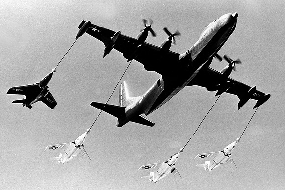US Navy Convair R3Y-2 Tradewind Refuelling Four F9Fs