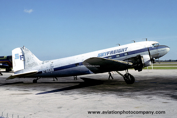 Skyfreight Douglas C-47B-16-DK N7868B (1979)