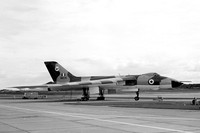 RAF 27 Squadron Avro Vulcan B.2 XM574 (1972)