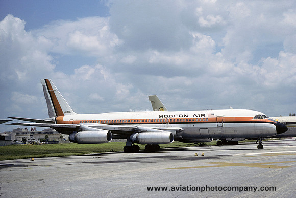 Modern Air Convair 990 N5601