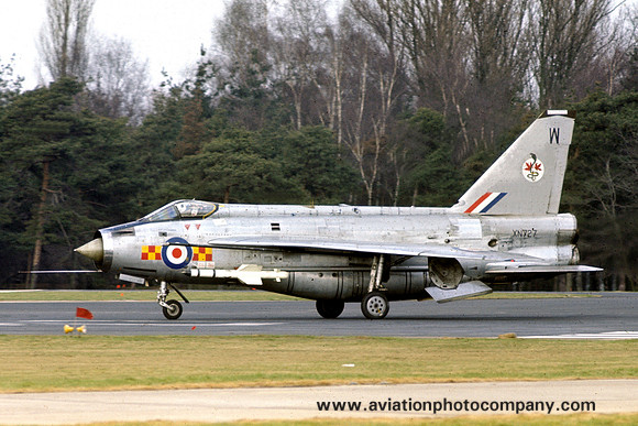 RAF 92 Squadron English Electric Lightning F.2A XN727/W