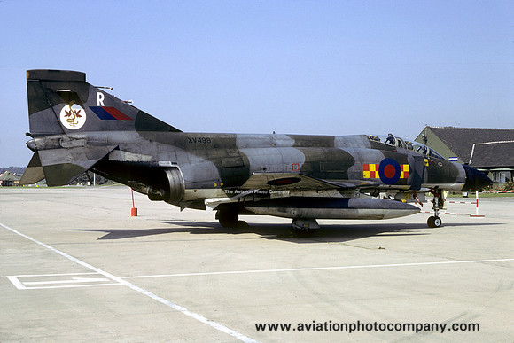 RAF 92 Squadron McDonnell F-4M Phantom FGR.2 XV498/R (1981)