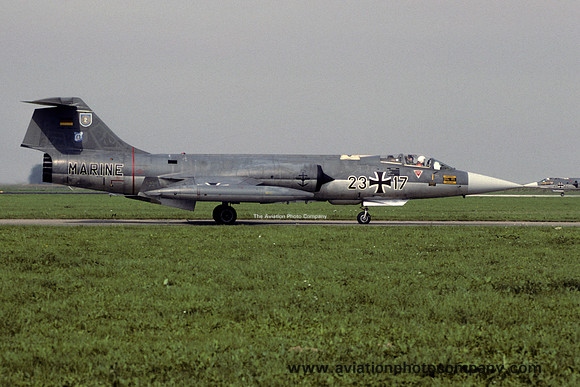 German Navy MFG2/LVR1 Lockheed F-104G Starfighter 23+17 (1986)