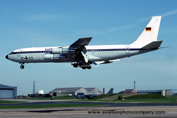 German Air Force FBS Boeing 707-307C 10+03 at Boscombe Down (1992)