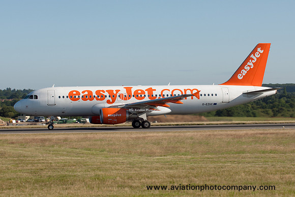 easyJet Airbus A320-200 G-EZUC at Luton (2016)