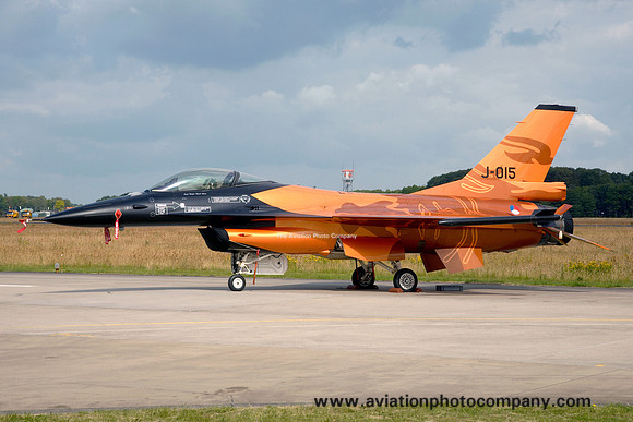Dutch Air Force GD F-16AM Fighting Falcon J-015 (2009)
