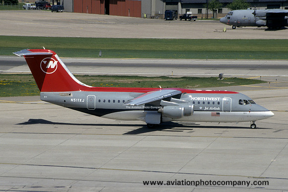 Northwest Airlines Jet Airlink BAe 146 RJ-85 N511XJ (2000)