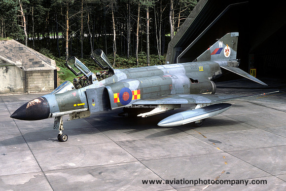 RAF 92 Squadron McDonnell F-4M Phantom FGR.2 XV501/W (1977)