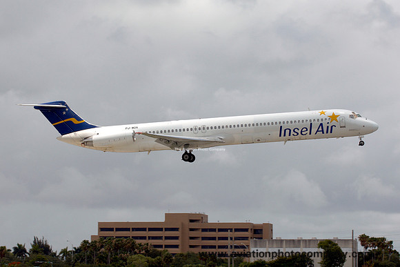 Insel Air McDonnell Douglas MD-83 PJ-MDA at Miami IAP (2013)