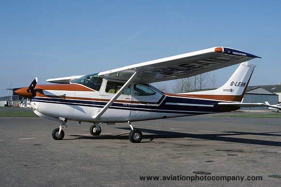 Reims/Cessna FR182 Skylane RG G-LEAN (1984)