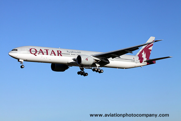 Qatar Airways Boeing 777-300ER A7-BAG at London Heathrow (2013)