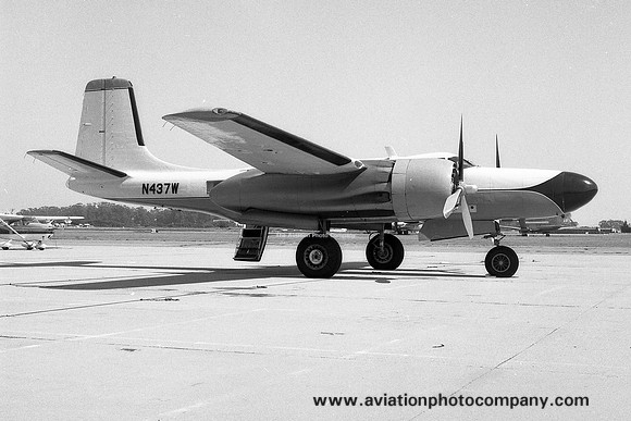 Douglas A-26 Rock Island Monarch 26 N437W (1971)