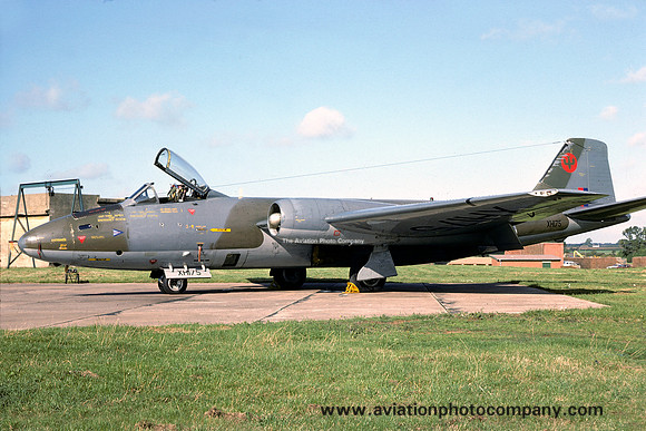 RAF 39 Squadron English Electric Canberra PR.9 XH175 (1975)