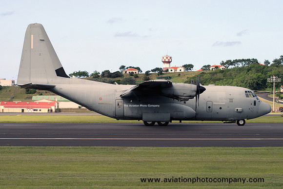 Italian Air Force Lockheed C-130J Hercules MM62177/46-42 at Lajes (2009)