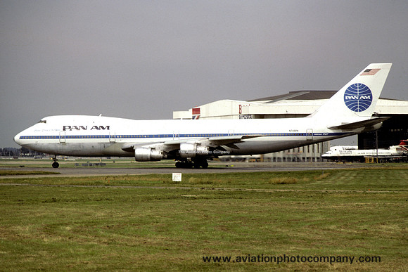 Pan American Airways Boeing 747-100 N748PA at London Heathrow (1981)