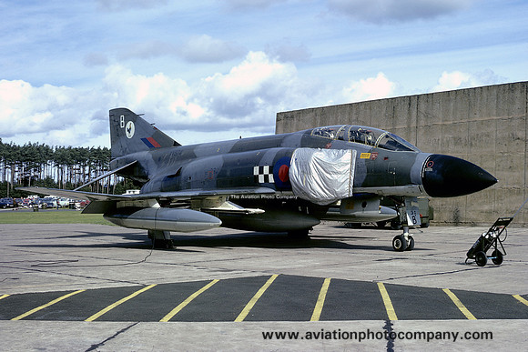 RAF 43 Squadron McDonnell F-4K Phantom FG.1 XV574/B (1974)
