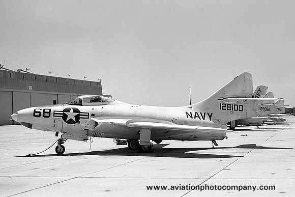US Navy NMC Grumman DF-9F 128100/68