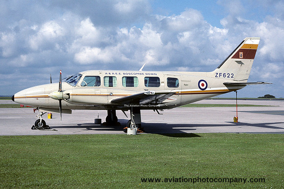 A&AEE Piper 31 Navajo ZF622 at Boscombe Down (1988)