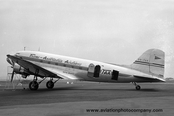 Trans Australia Airlines Douglas C-47A-25-DK VH-TAK