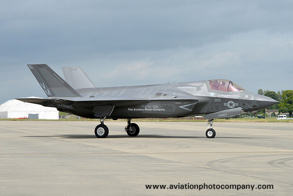 US Marines VMFAT-501 Lockheed F-35B 168727/VM-19 at RIAT Fairford (2016)