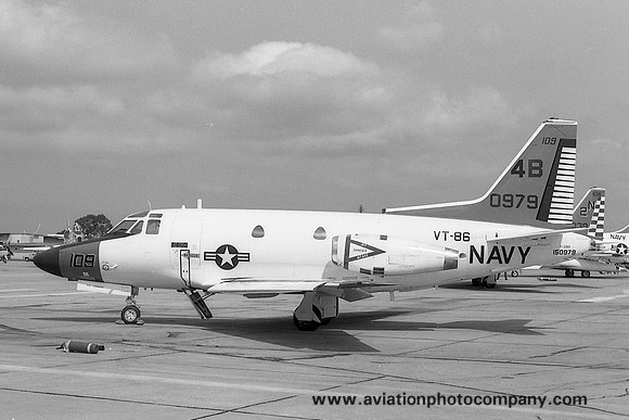 US Navy VT-86 North American T-39D Sabreliner 150979/4B-109 (1975)