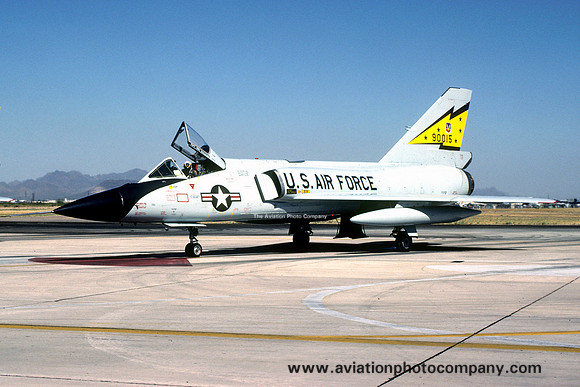 USAF 5 FIS Convair F-106A Delta Dart 59-0015 (1980)