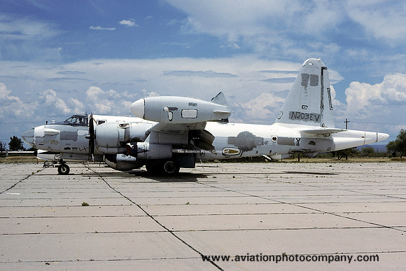 Lockheed P-2E Neptune N203EV (1979)
