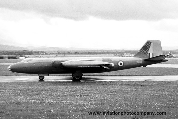RAF 100 Squadron English Electric Canberra B.2 WD986 (1958)