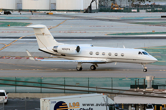 Gulfstream IV N650PW at Los Angeles IAP (2013)