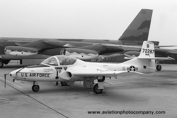 UAF 323 FTW Cessna T-37B Tweet 57-2287 (1974)
