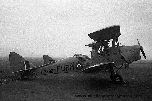 RAF 8 EFTS De Havilland Tiger Moth T7792