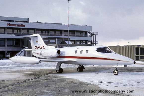 Learjet 24D OO-LFA at Newcastle (1979)