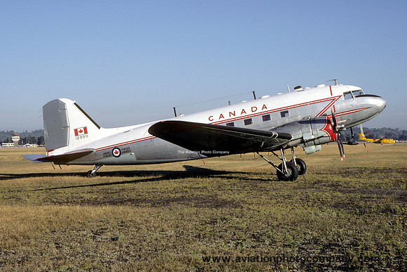 Canadian Armed Forces 402 Squadron Douglas C-47A-10-DK 12950 (1987)