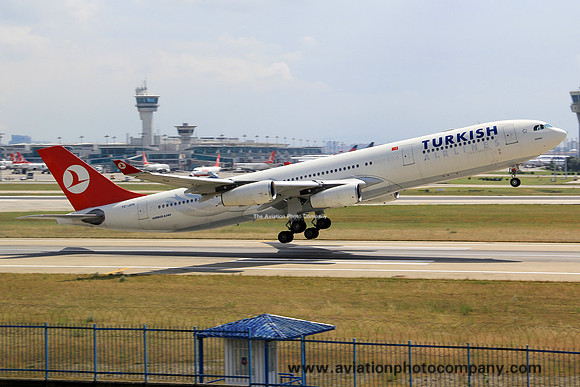 Turkish Airlines Airbus A340-300 TC-JDN at Istanbul (2014)
