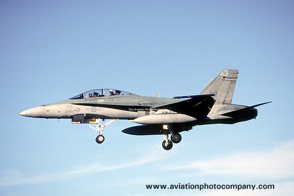 Canadian Air Force 1 CAG 421 Squadron McDonnell Douglas CF-188B Hornet 188829 (1989)