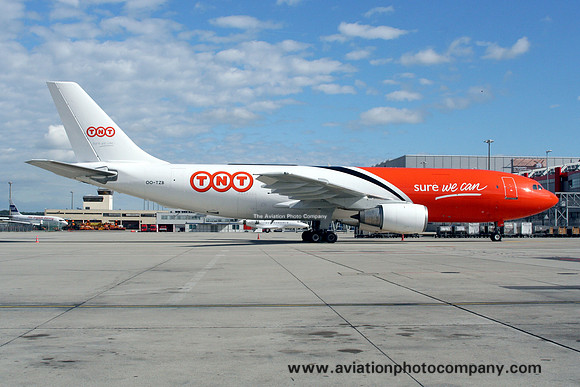 TNT Airways Airbus A300B4-203 OO-TZB at Geneva (2008)