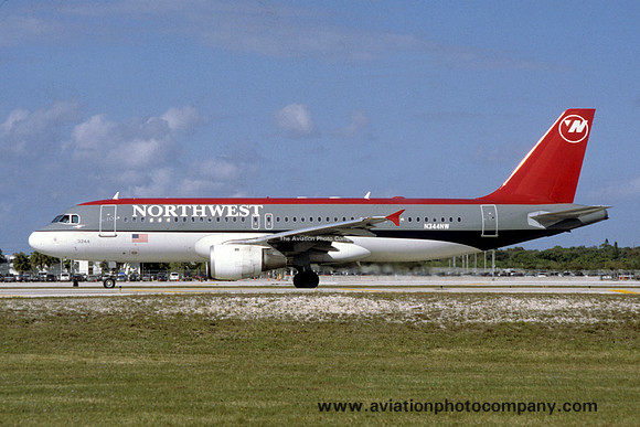 Northwest A320-200 N344NW (1999)