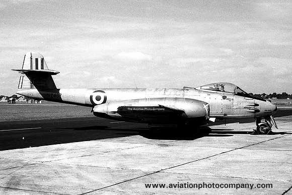RAF Chivenor Station Flight Gloster Meteor F.8 VZ467 (1963)