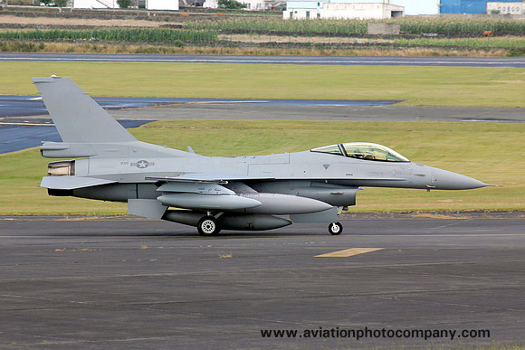 Omani Air Force Lockheed F-16C 830 on delivery through Lajes (2014)