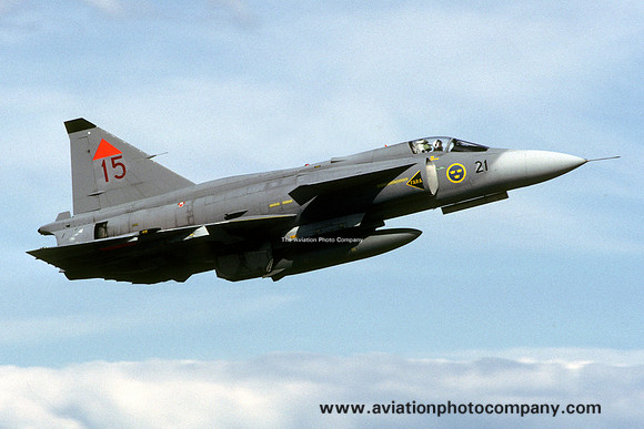 Swedish Air Force F21 SAAB JA-37 Viggen 37379/15 (1991)
